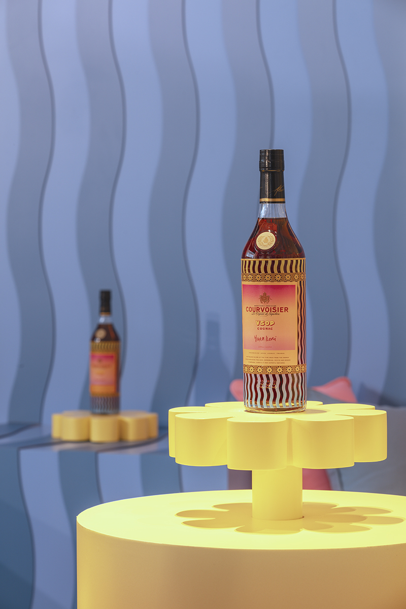 YINKAILOR Ix COURVOISIER 11