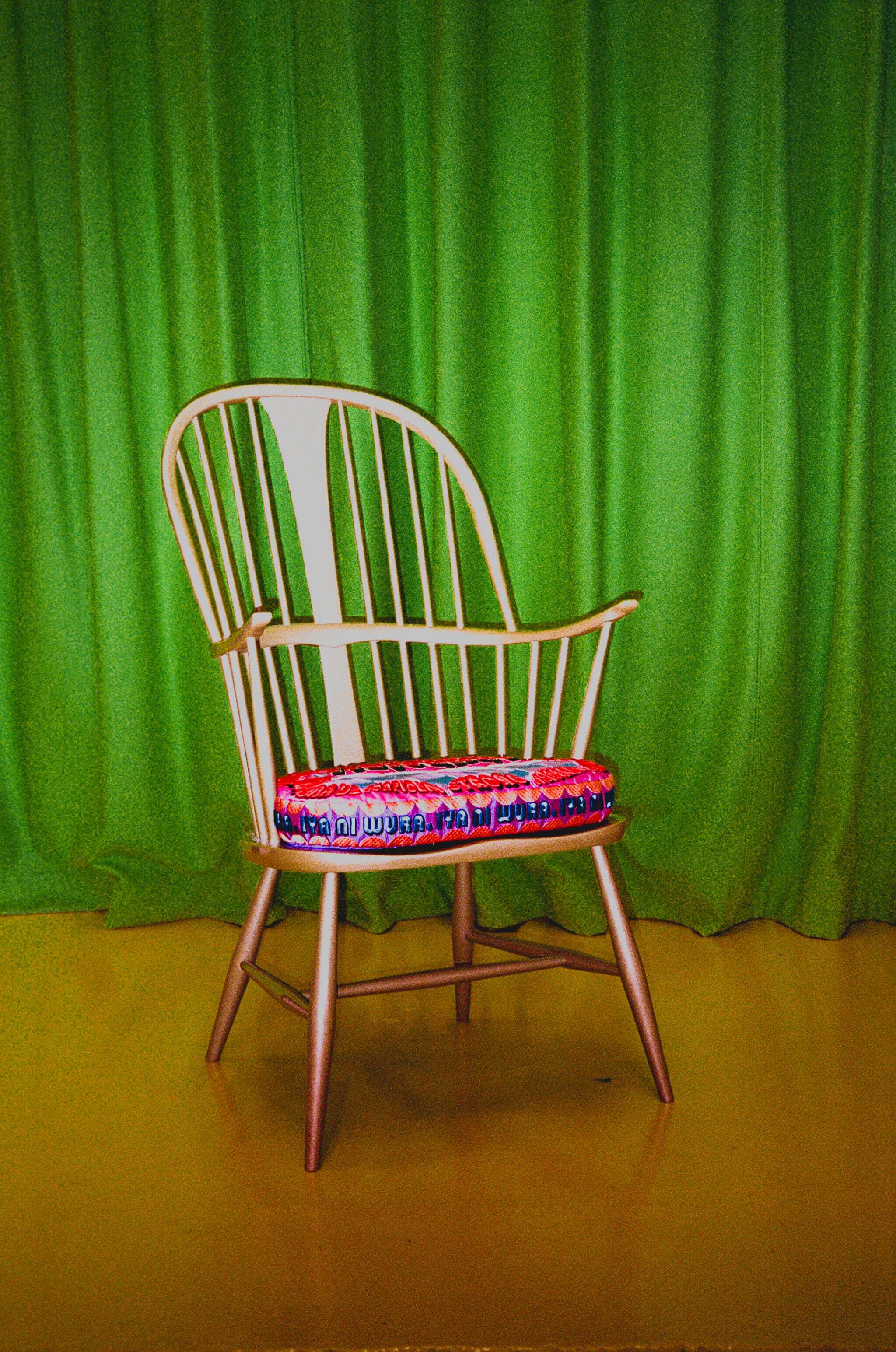 Yinka Chairs edit 9